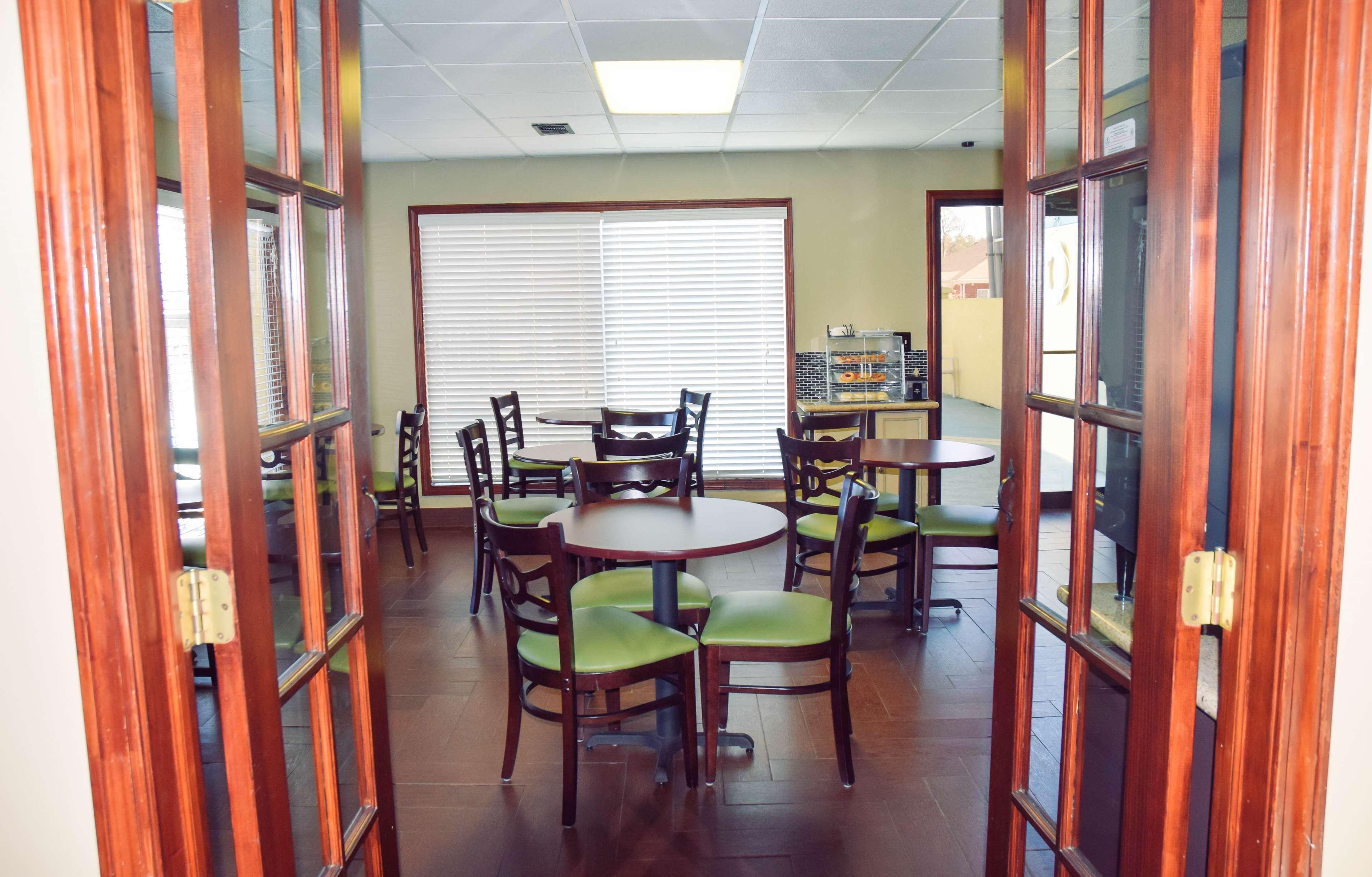 Best Western Fairwinds Inn Cullman Exterior photo